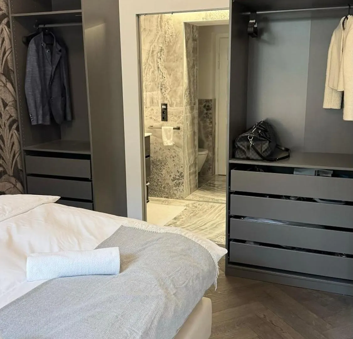 Exklusive Wohnung Im Herzen Muenchens 0*, Munich